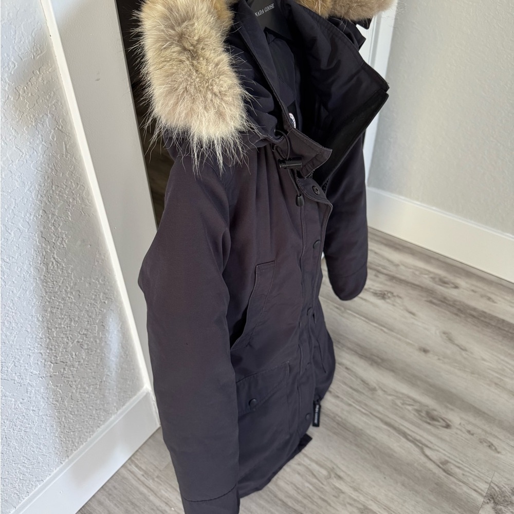 Canada Goose Trillium Parka - Picture 15 of 16